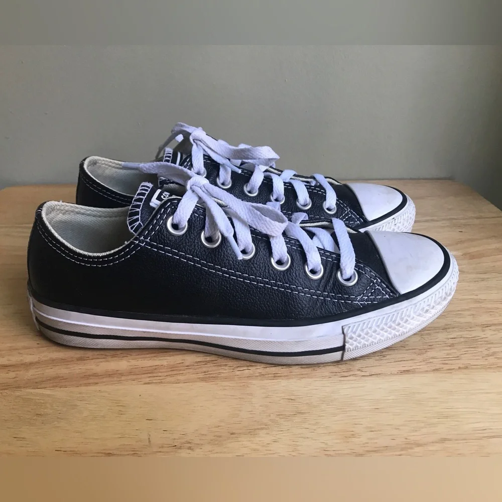 Converse Chuck Taylor All Star Leather Size: US Mens 4.5 Wo’s 6.5 EUR 37